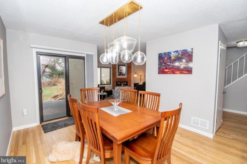 607 Sayre Dr, Princeton NJ 08540-5859 exterior