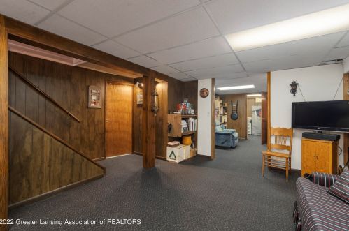 1889 Linden St, East Lansing MI 48823-4313 exterior