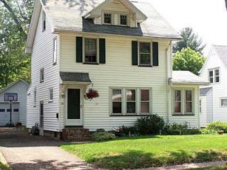 231 Somershire Dr, Rochester, NY 14617-5623