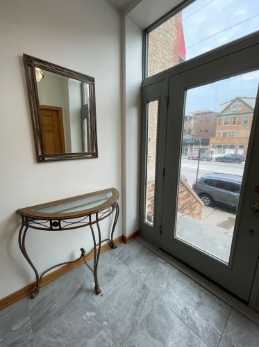 2746 Ashland Ave, Chicago IL 60657-6564 exterior