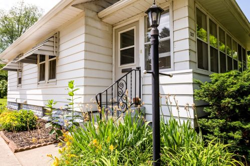 317 Cayuga St, Glendora MI  49107-1103 exterior