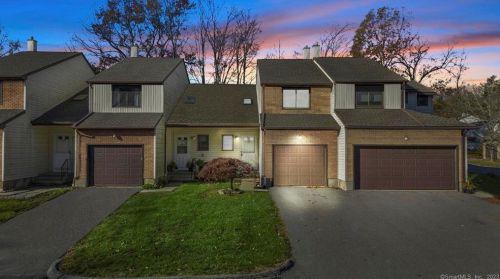 116 Oak Forest Dr, Manchester, CT 06042-1967