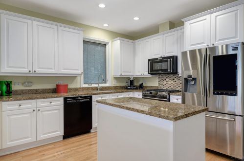 344 Scott St, Chicago IL 60610-0043 exterior