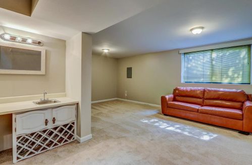 1708 Pineberry Ct, Saint Louis MO 63146-4254 exterior