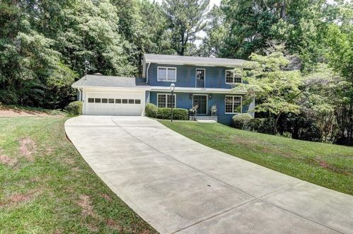 2210 Chrysler Ter, Atlanta, GA 30345-3808