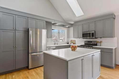 1735 Perkins Ln, Maple Plain MN 55359 exterior