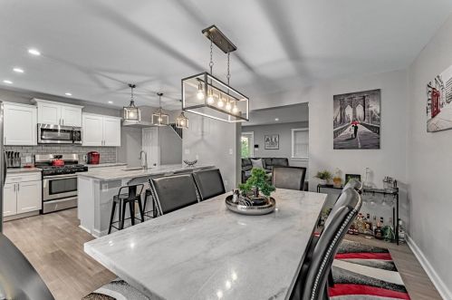 1323 Bellaire Pl, Pittsburgh PA  15226-1829 exterior