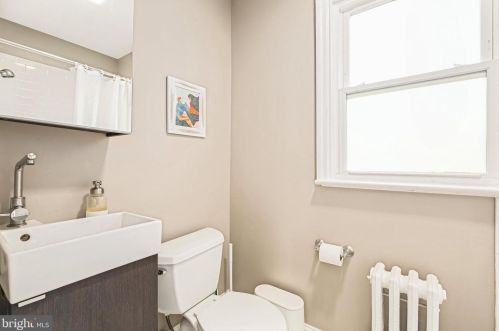 410 Melbourne Ave, Silver Spring MD 20901-2818 exterior