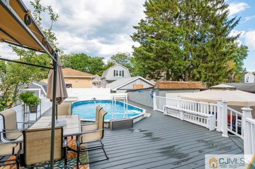 32 2nd St, Perth Amboy NJ 08861-4608 exterior