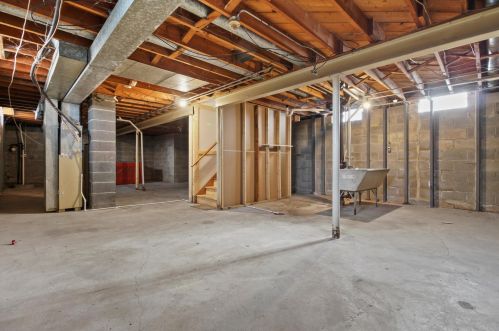 5667 91, Milwaukee WI 53225-2737 exterior