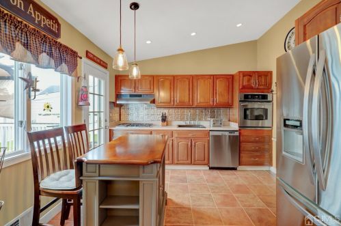 31 Karl Dr, Old Bridge NJ 08857-2525 exterior