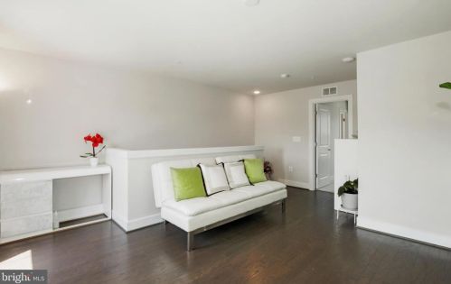 917 King Farm Blvd, Rockville MD 20850-6610 exterior