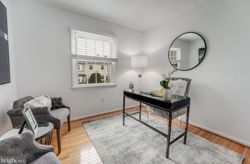 6386 Patience Ct, Alexandria VA 22315-3426 exterior