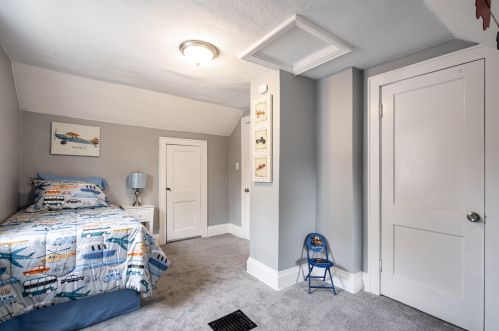 5946 40th St, Milwaukee WI  53209-3923 exterior