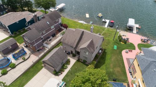 952 Eagle Lk Dr, Kalamazoo MI 49009-8429 exterior