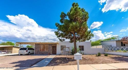 1901 Romany Rd, Tucson, AZ 85713-4545