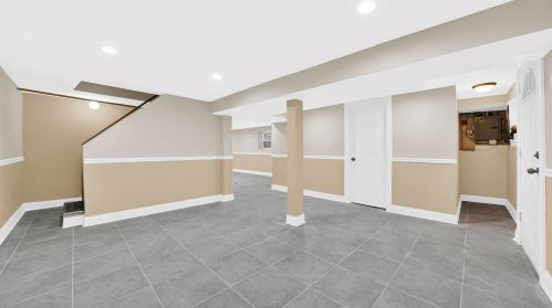 5820 Campbell Ave, Chicago IL 60659-5011 exterior