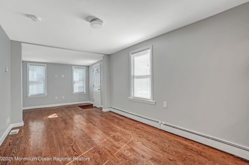 9 Danby Pl, Point Pleasant Beach NJ  08742-5621 exterior