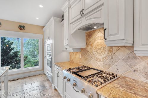 50 Hooper Ave, Atlantic Highlands NJ  07716-1537 exterior