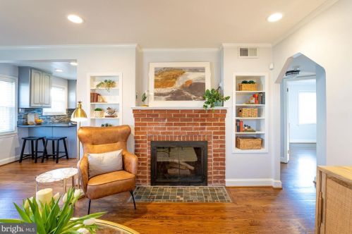 151 Moncure Dr, Alexandria VA 22314-4946 exterior