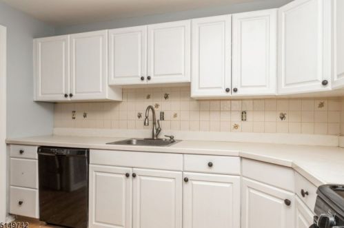 45 Davenport Pl, Morristown NJ 07960-6574 exterior