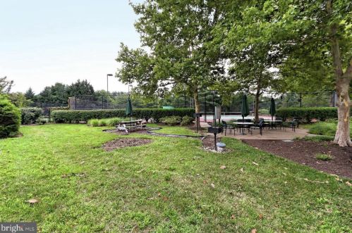 2151 Jamieson Ave, Alexandria VA 22314-5705 exterior