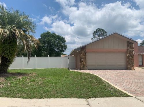 5615 Fulmar Dr, Tampa FL  33625-1911 exterior