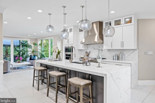 1645 Kirby Rd, Mc Lean VA  22101-3240 exterior