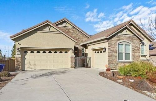 2110 Fenceline Dr, Folsom CA exterior