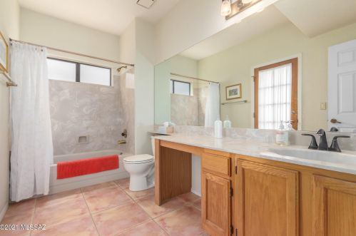 1080 Eagle Lndg Pl, Tucson AZ 85737-9230 exterior