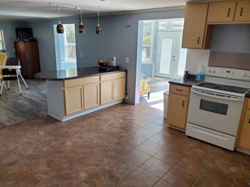 211 Lakewood Dr, Defuniak Springs FL 32435-4207 exterior