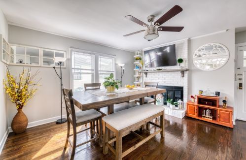 175 Pick Ave, Elmhurst IL 60126-3018 exterior