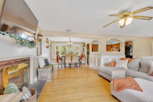 75 Boylston St, Meriden CT 06450-4737 exterior