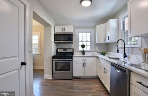 201 University Blvd, Silver Spring MD  20901-1945 exterior