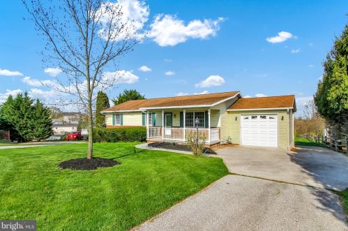 31 Longview Dr, Hanover, PA 17331-9471