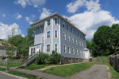 30 Superior Rd, Worcester, MA 01604-2122