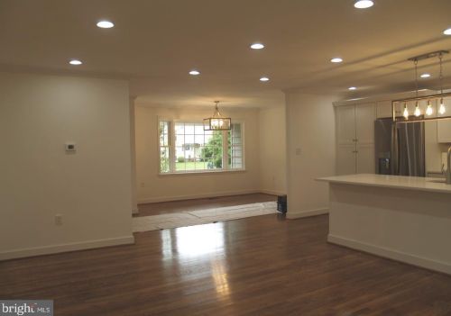 2405 Blue Valley Dr, Silver Spring MD 20904-5206 exterior