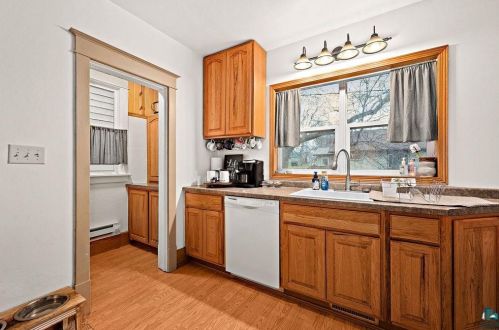 526 43 Ave, Duluth MN 55807-1556 exterior