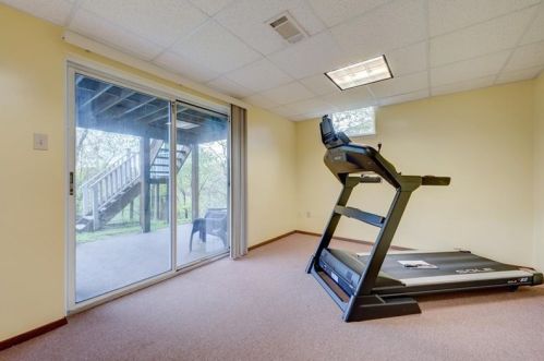 78 Carleton Dr, Pittsburgh PA 15243-1336 exterior