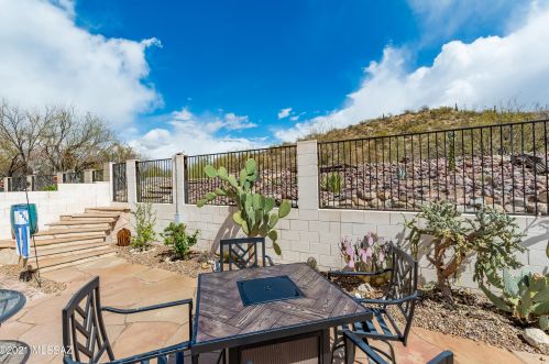 11280 Flt Granite Dr, Tucson AZ 85737-4614 exterior