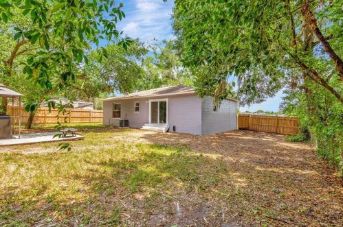 8714 22nd St, Tampa FL  33604-2112 exterior