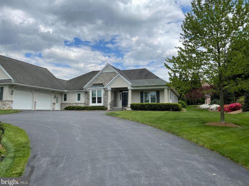 2021 Mallard Dr, Lancaster, PA 17601-5457