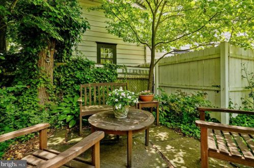 1708 Riverside Dr, Trenton NJ 08618-5843 exterior