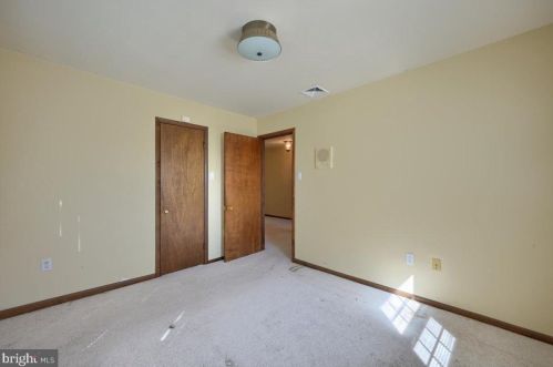 752 Nyes Rd, Hummelstown PA 17036-8688 exterior