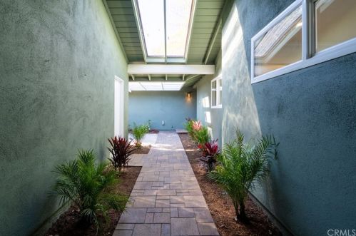 14291 Prospect Ave, Tustin CA  92780-2316 exterior