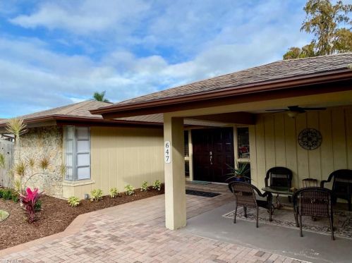 647 96th Ave, Naples, FL 34108-2462