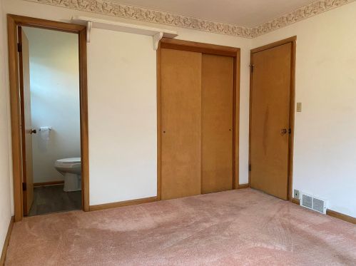 2374 Blodgett St, Meskegon MI 49441-1518 exterior