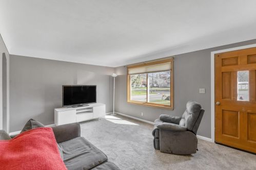 2580 17th Ave, Saint Paul MN  55109-1815 exterior