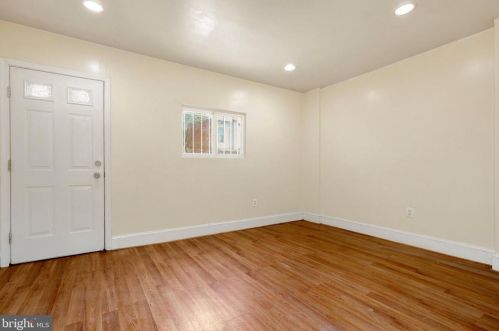 1320 T St, Washington DC 20009-4438 exterior