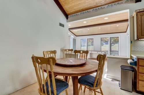 4714 Billingsgate Ln, Bull Valley IL 60098-8748 exterior